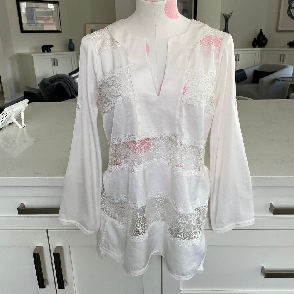 BCBGMaxAzria Erid Gardenia VNeck Lace Cover Up Adjustable Sleeve Cream Sz XS
